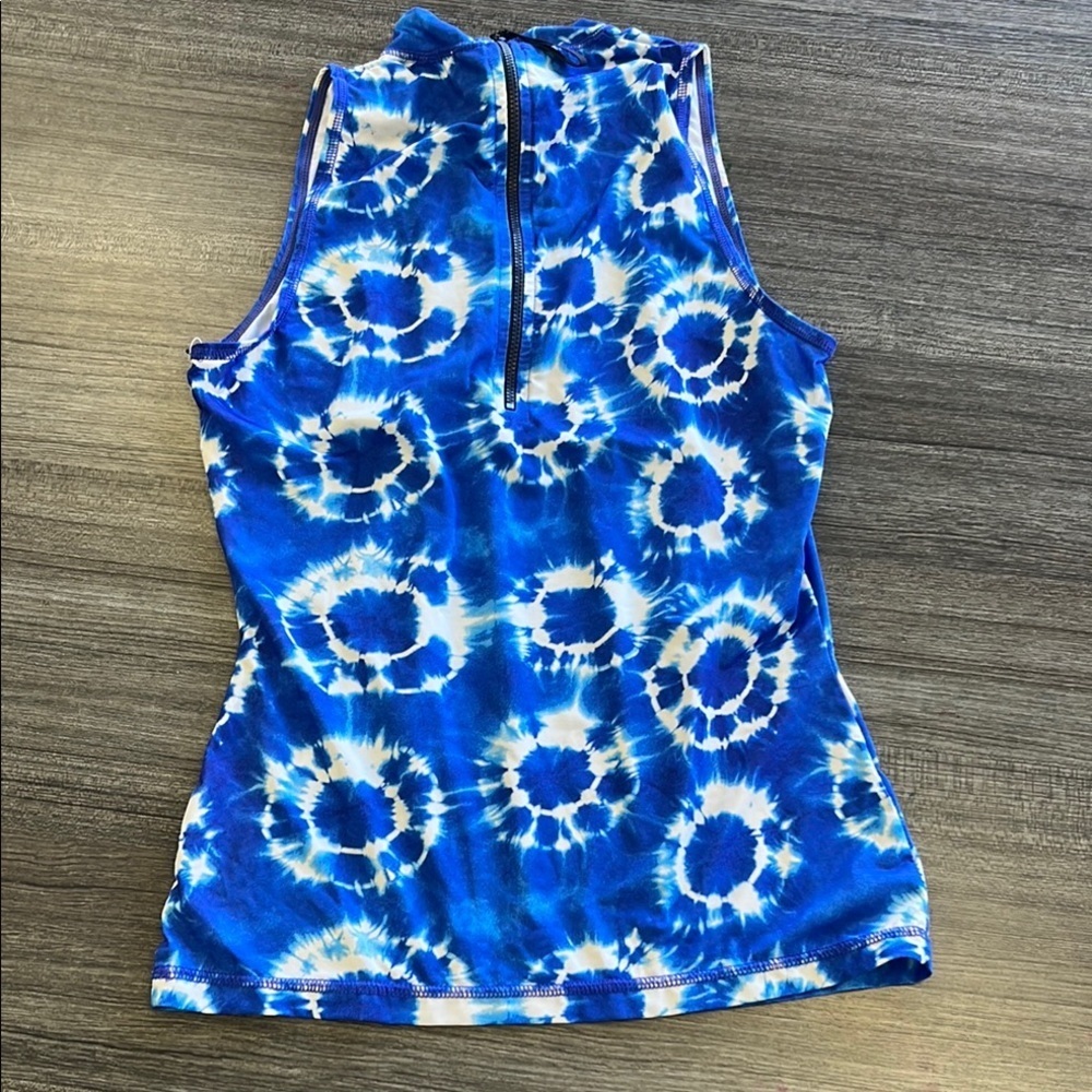 J. Crew Blue and White Graphic Fitted Tank rash guard. Size Small - Picture 2 of 5